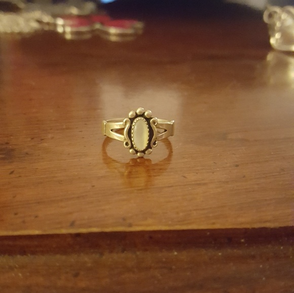 Sterling Silver 925 MOP Ring - Picture 4 of 7